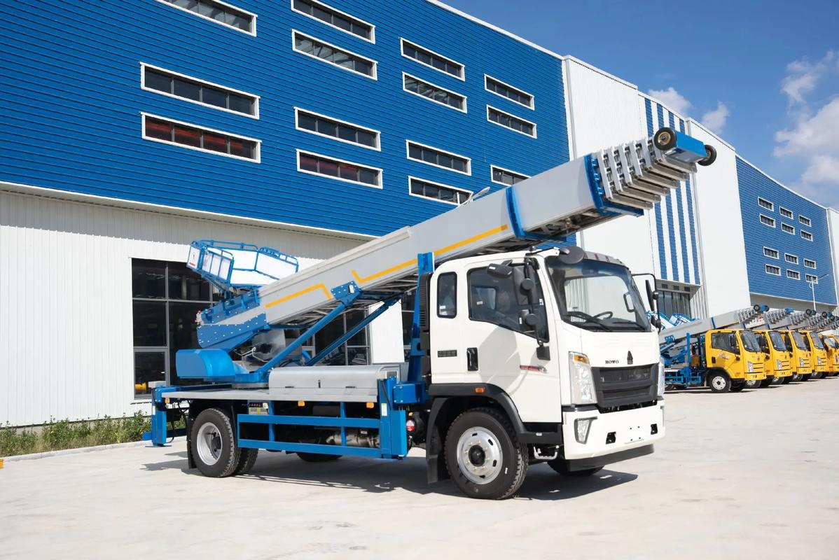 卢氏出租云梯车高空作业车 建筑垃圾搬运